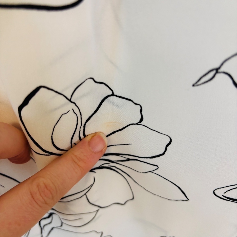 Le Chateau Black White Floral Blouse Small - Picture 6 of 10